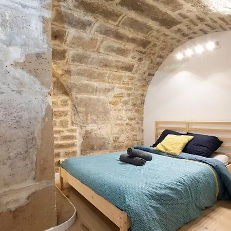 Broca Apartment Paris